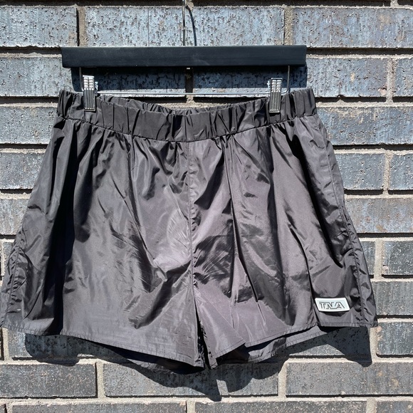 TNA Laguna Shorts - Picture 3 of 6